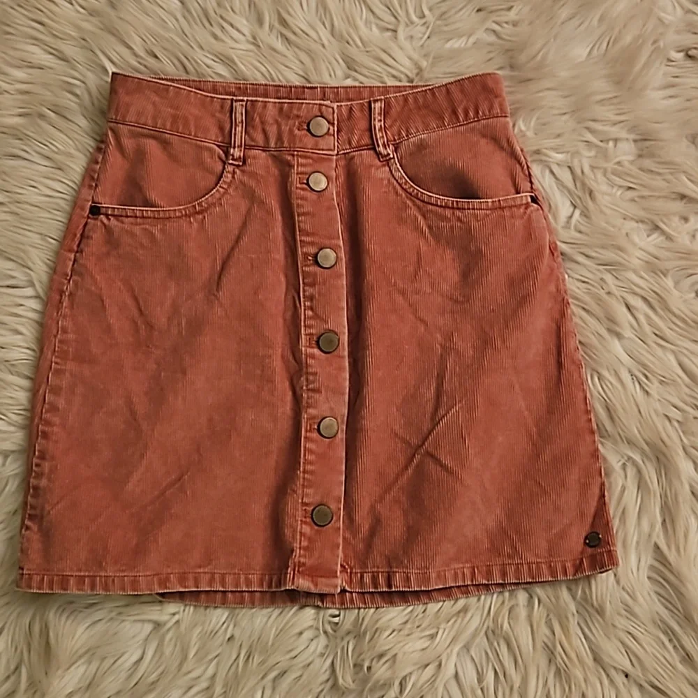 Roxy “Unforgettable Fall” Pink Corduroy Skirt – Size Small